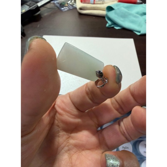 天然A貨緬甸玉 白冰小無事牌翡翠玉墜 冰潤乾淨白底 淡淡綠點綴 小小的 易配戴無壓力-細節圖10