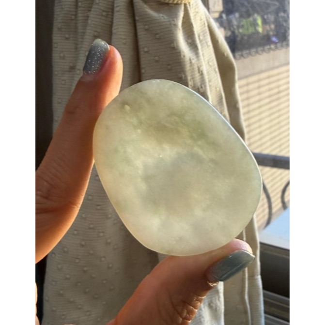 天然A貨緬甸玉 膠潤油青灰前途似錦節節高升翡翠兔牌 一刀切牌形 透光膠潤底妝 有水頭帶灰底-細節圖7