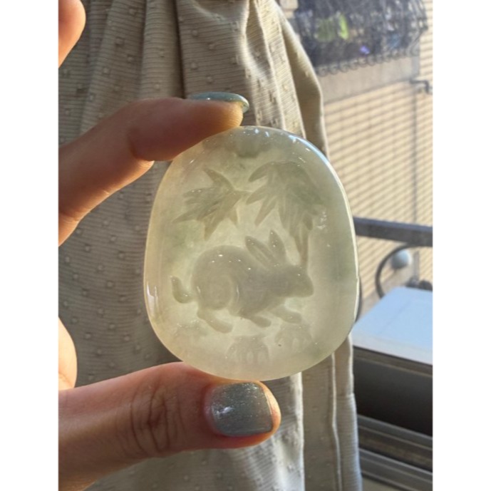 天然A貨緬甸玉 膠潤油青灰前途似錦節節高升翡翠兔牌 一刀切牌形 透光膠潤底妝 有水頭帶灰底-細節圖8