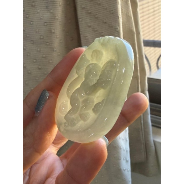 天然A貨緬甸玉 膠潤油青灰福祿猴翡翠玉牌 一刀切牌形 透光膠潤底妝 有水頭帶灰底-細節圖5