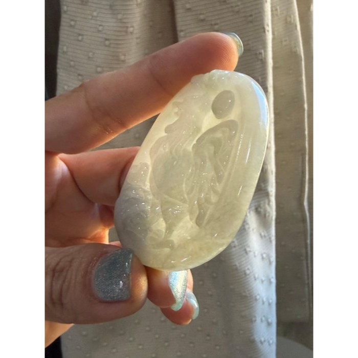 天然A貨緬甸玉 膠潤油青灰金雞迎日翡翠玉牌 一刀切牌形 透光膠潤底妝 有水頭帶灰底-細節圖5