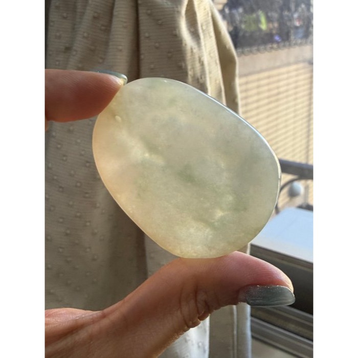 天然A貨緬甸玉 膠潤油青灰金雞迎日翡翠玉牌 一刀切牌形 透光膠潤底妝 有水頭帶灰底-細節圖7