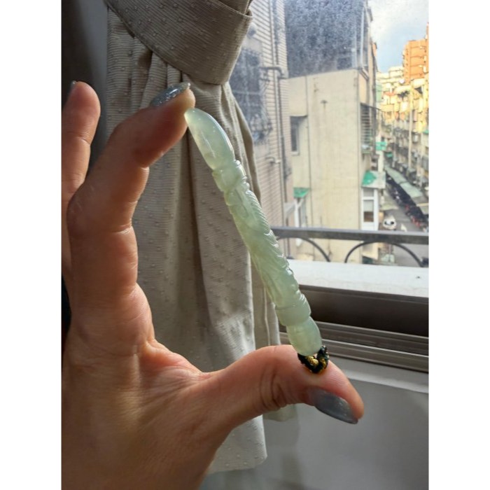 天然A貨緬甸玉 冰潤晴綠360度環繞巧雕大筆進財翡翠龍筆 起冰滿綠底色 色滿勻稱-細節圖8