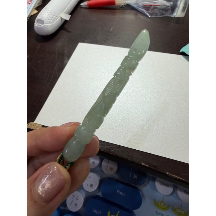 天然A貨緬甸玉 冰潤晴綠360度環繞巧雕大筆進財翡翠龍筆 起冰滿綠底色 色滿勻稱-細節圖10