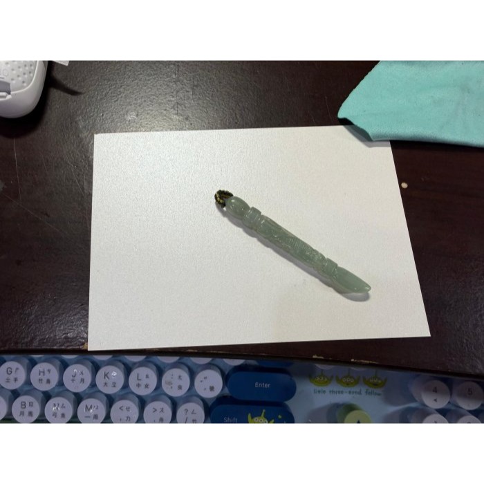 天然A貨緬甸玉 冰潤晴綠360度環繞巧雕大筆進財翡翠龍筆 起冰滿綠底色 色滿勻稱-細節圖11