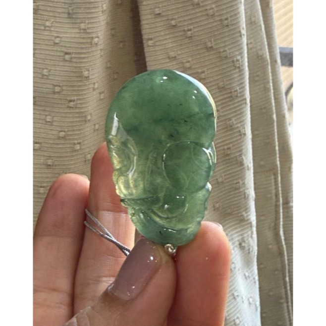 天然A貨緬甸玉 冰膠晴藍數錢滿袋翡翠玉墜 晶透冰起膠底庄 勻稱油綠滿色 飽滿福袋俏雕鼠來寶-細節圖7
