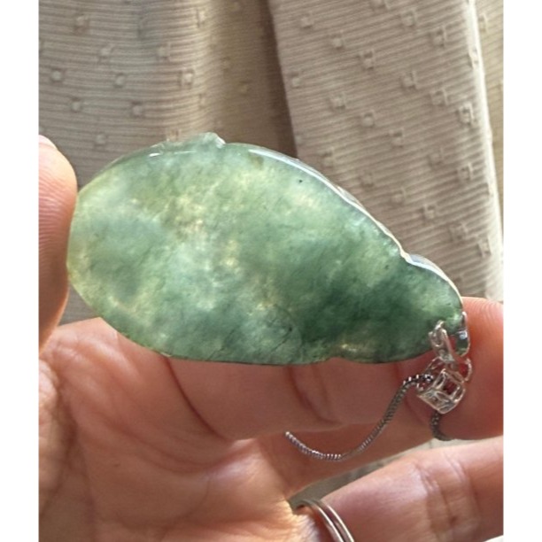 天然A貨緬甸玉 冰膠晴藍穿雲龍翡翠小龍牌 晶透漸層滿綠底色 油綠滿色 一刀切易配戴小牌形-細節圖5