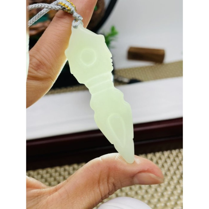 天然A貨緬甸玉 細潤白冰金剛杵/降魔杵翡翠玉墜 底庄乾淨無雜染 雕工立體厚庄-細節圖8