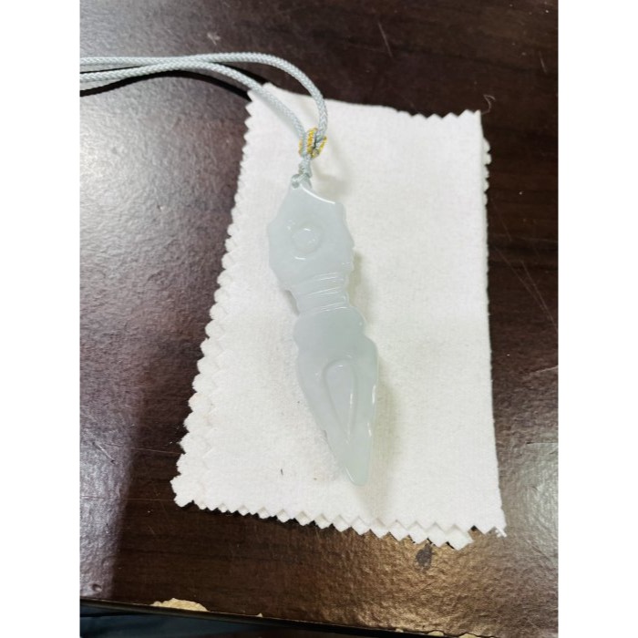 天然A貨緬甸玉 細潤白冰金剛杵/降魔杵翡翠玉墜 底庄乾淨無雜染 雕工立體厚庄-細節圖10
