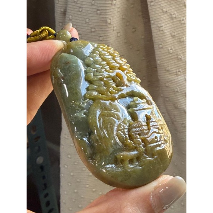 天然A貨緬甸玉 老坑黃加綠雙彩手工雕鴻圖大展翡翠山水牌 厚厚老熟起冰糖黃過度青綠肉 色滿過底油潤透光-細節圖2