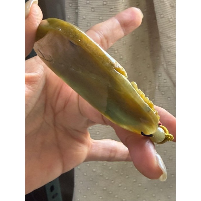 天然A貨緬甸玉 老坑黃加綠雙彩手工雕鴻圖大展翡翠山水牌 厚厚老熟起冰糖黃過度青綠肉 色滿過底油潤透光-細節圖5