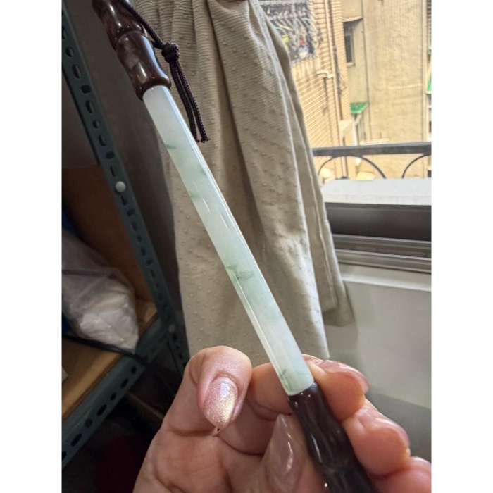 天然A貨緬甸玉 收藏級 冰飄花筆下生輝翡翠玉毛筆 冰芙蓉底庄 滿滿藍花增彩 完美透光 小楷2公分筆頭 18公分長-細節圖5