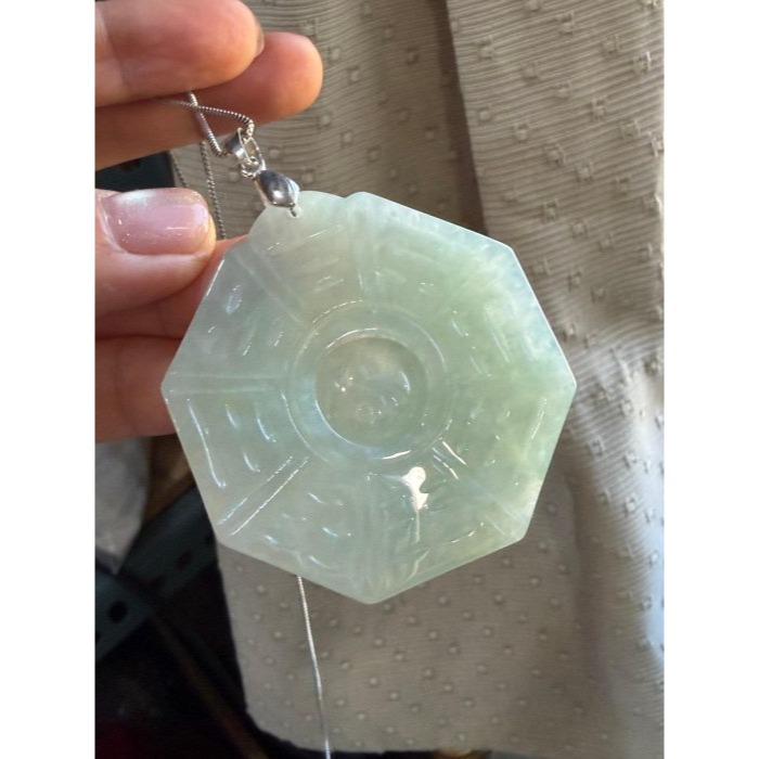 天然A貨緬甸玉 冰晴綠太極大八卦翡翠玉墜 冰綠滿底色 厚庄顯色透手影 種色兼具老冰料-細節圖2