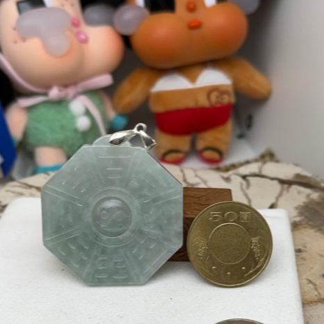 天然A貨緬甸玉 冰晴綠太極大八卦翡翠玉墜 冰綠滿底色 厚庄顯色透手影 種色兼具老冰料-細節圖3