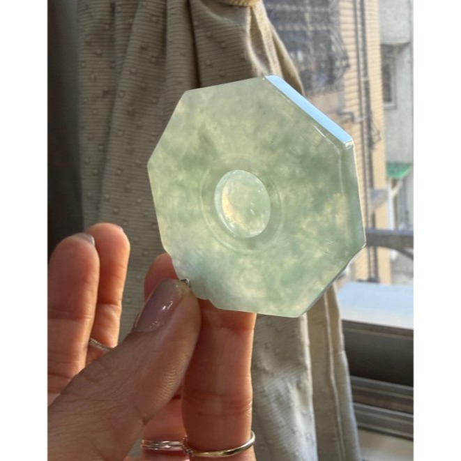 天然A貨緬甸玉 冰晴綠太極大八卦翡翠玉墜 冰綠滿底色 厚庄顯色透手影 種色兼具老冰料-細節圖6