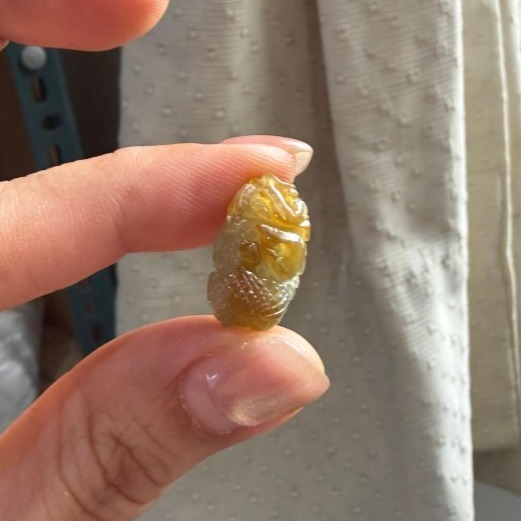 天然A貨緬甸玉 冰糖黃雙彩360度環繞微雕一條龍翡翠小龍珠/頂珠 起冰糖黃過度冰青灰肉 純手工雕作寸玉見匠心-細節圖2