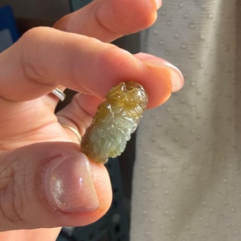 天然A貨緬甸玉 冰糖黃雙彩360度環繞微雕一條龍翡翠小龍珠/頂珠 起冰糖黃過度冰青灰肉 純手工雕作寸玉見匠心-細節圖5