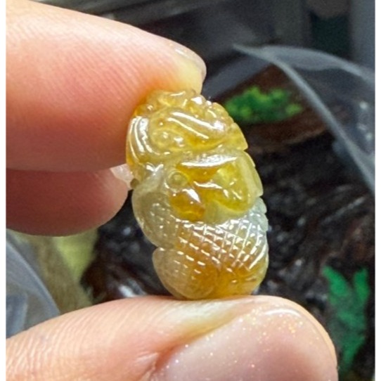 天然A貨緬甸玉 冰糖黃雙彩360度環繞微雕一條龍翡翠小龍珠/頂珠 起冰糖黃過度冰青灰肉 純手工雕作寸玉見匠心-細節圖9