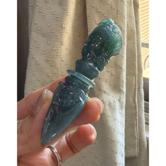 天然A貨翡翠 高冰危綠手工立體精工佛首金剛杵翡翠佛墜 厚庄高清起光感 色滿勻稱 精開法像獨一無二護身法器-細節圖6