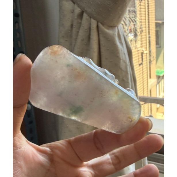 天然A貨緬甸玉 藏家高貨 冰種三彩精工雕紫氣龍騰翡翠龍牌 泛光晶透冰粉紫底融合藍花灑金紅 厚庄一刀切霸氣牌形 附台証-細節圖8