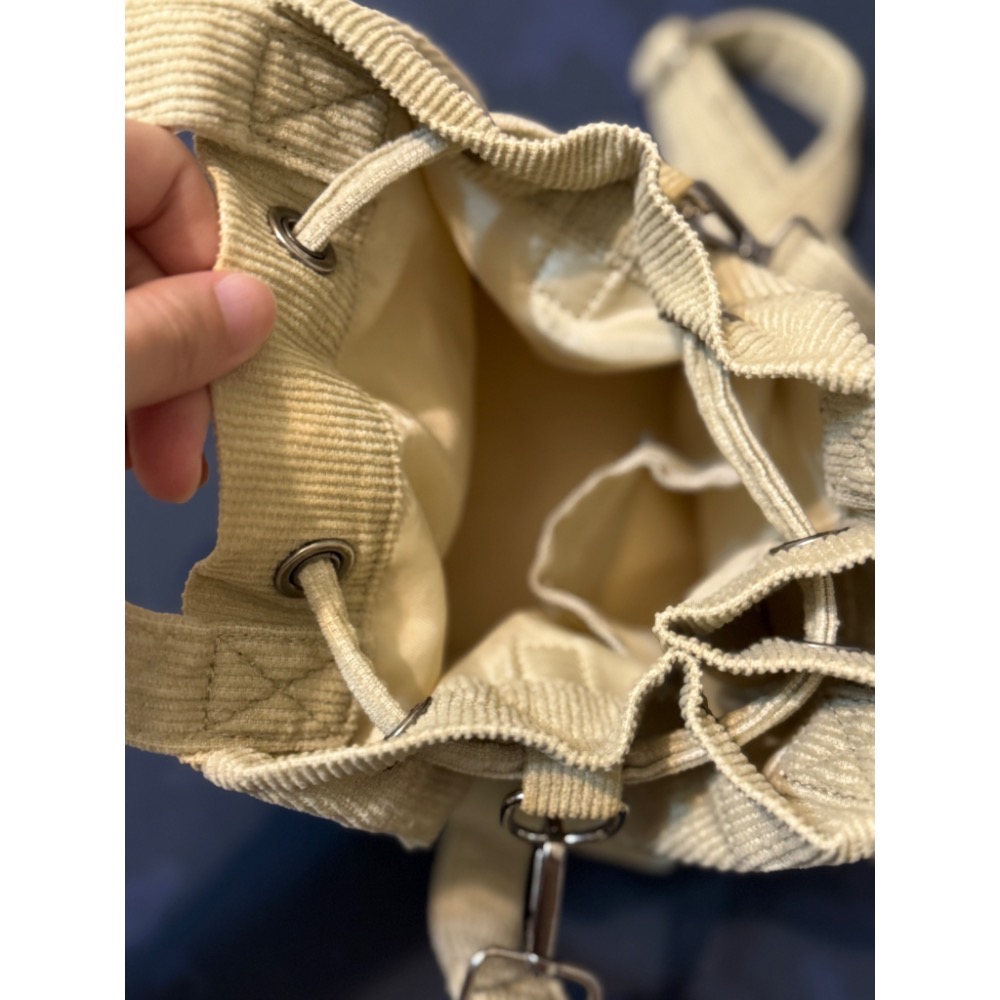 LONSDALE 英國小獅 文青休閒束口 水桶包 小包 手提包 肩背包 文青風 燈芯絨-細節圖4