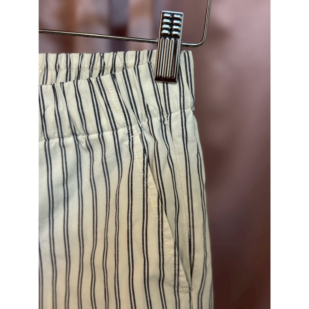 Uniqlo 純棉休閒褲 條紋褲 夏日 文青風 細條紋 鬆緊長褲 長褲 女長褲 舒適棉質休閒褲 九分褲-細節圖3