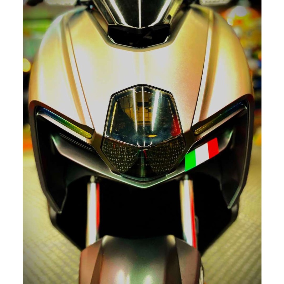 【現貨🔥直上免裁 好貼】sym mmbcu 尾燈貼 貼膜 曼巴 尾燈膜 保護貼 mmbcu 貼紙 燈膜 車貼 改裝 彩貼-細節圖4