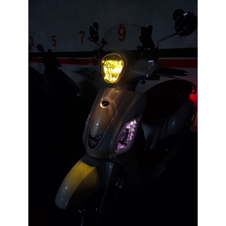 【現貨🔥贈子母扣 好安裝 防刮】光陽 like125 大燈護片 kymco like 125 大燈 車燈 改裝 大燈罩-細節圖2