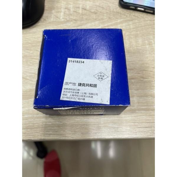 Volvo 原廠方向盤R標-細節圖3