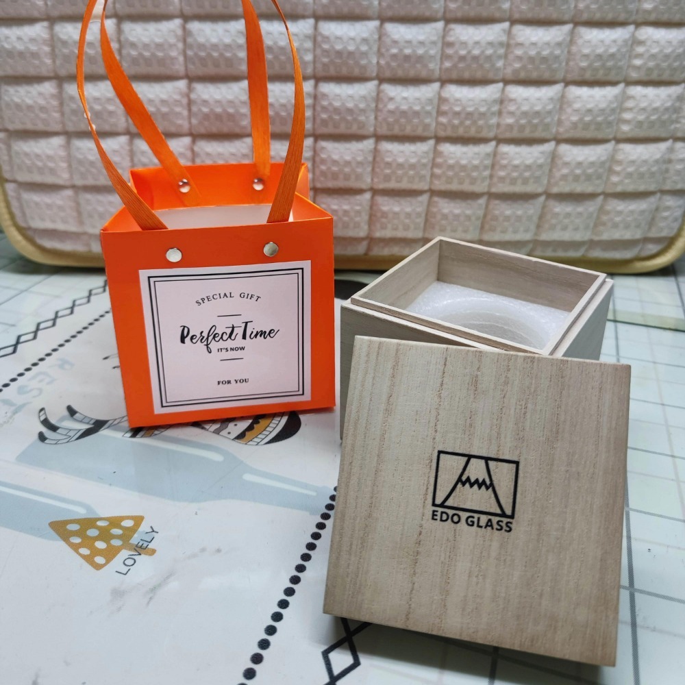 單杯木盒 + 禮品提袋(不含杯)吉色