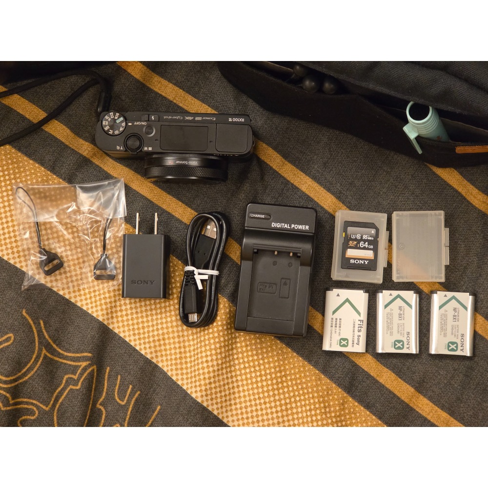 SONY 索尼 RX100M4 RX100M VI 送三顆電池 64G SONY記憶卡 原廠相機包 二手大全配-細節圖2
