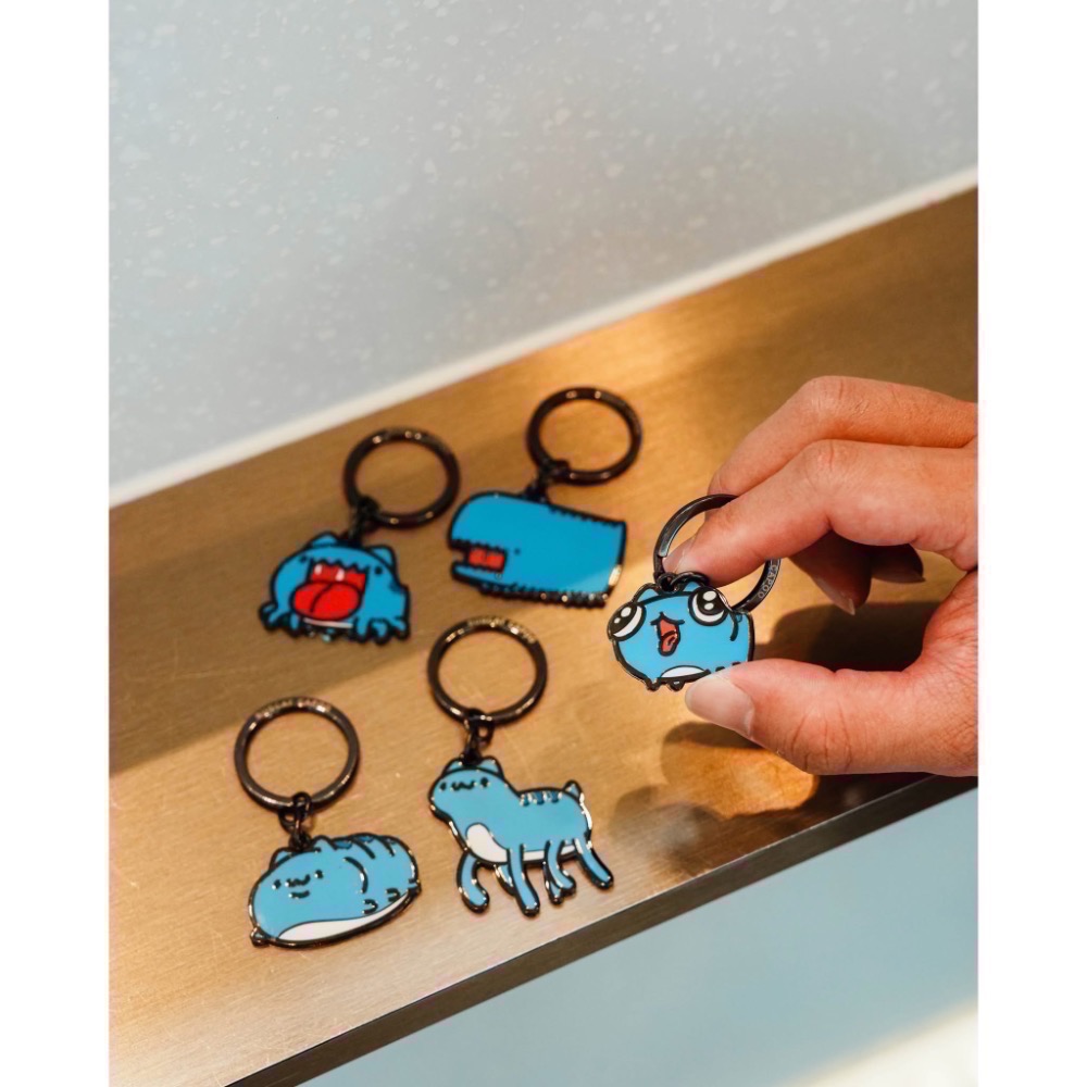 💖會員寵粉價💖（不定期更新）奶泡貓俱樂部會員 10-12月限定 奶泡貓咖啡 胸章4入組 御守 隨行杯  馬克杯-細節圖4