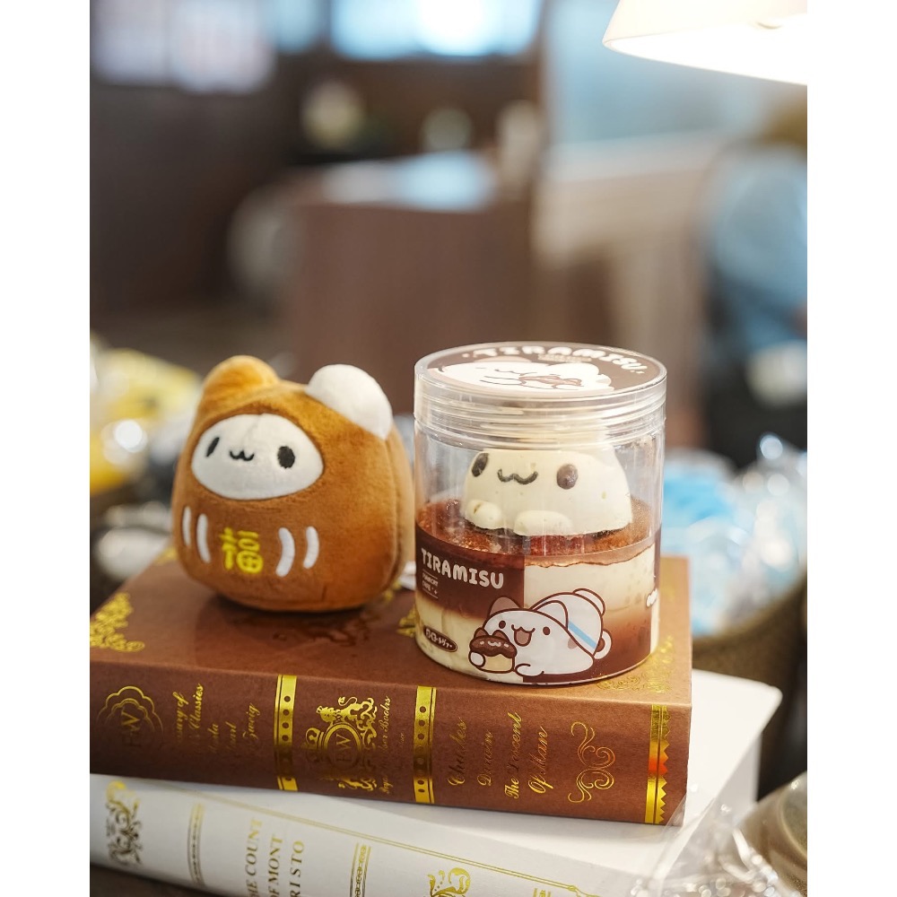 全新限量預購  咖波屋代購  達摩咖波 達摩狗狗 達摩兔兔 達摩黑貓蟲 達摩鳳梨貓蟲 達摩奶泡貓 9公分不倒翁娃娃-細節圖11