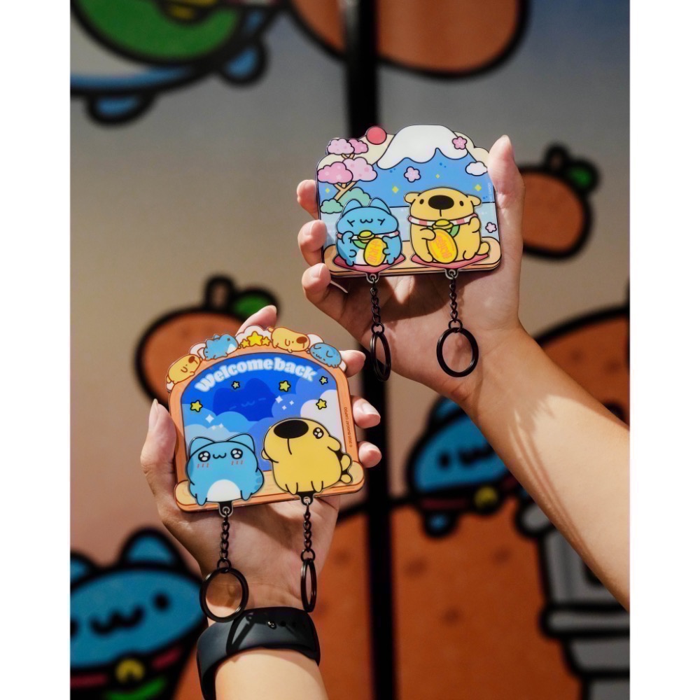 全新限量現貨&預購 正版授權 10月卡特島新品 咖波生日蛋糕絨毛娃娃 蛋糕捲 徽章 零錢包 壓克力御守-細節圖6