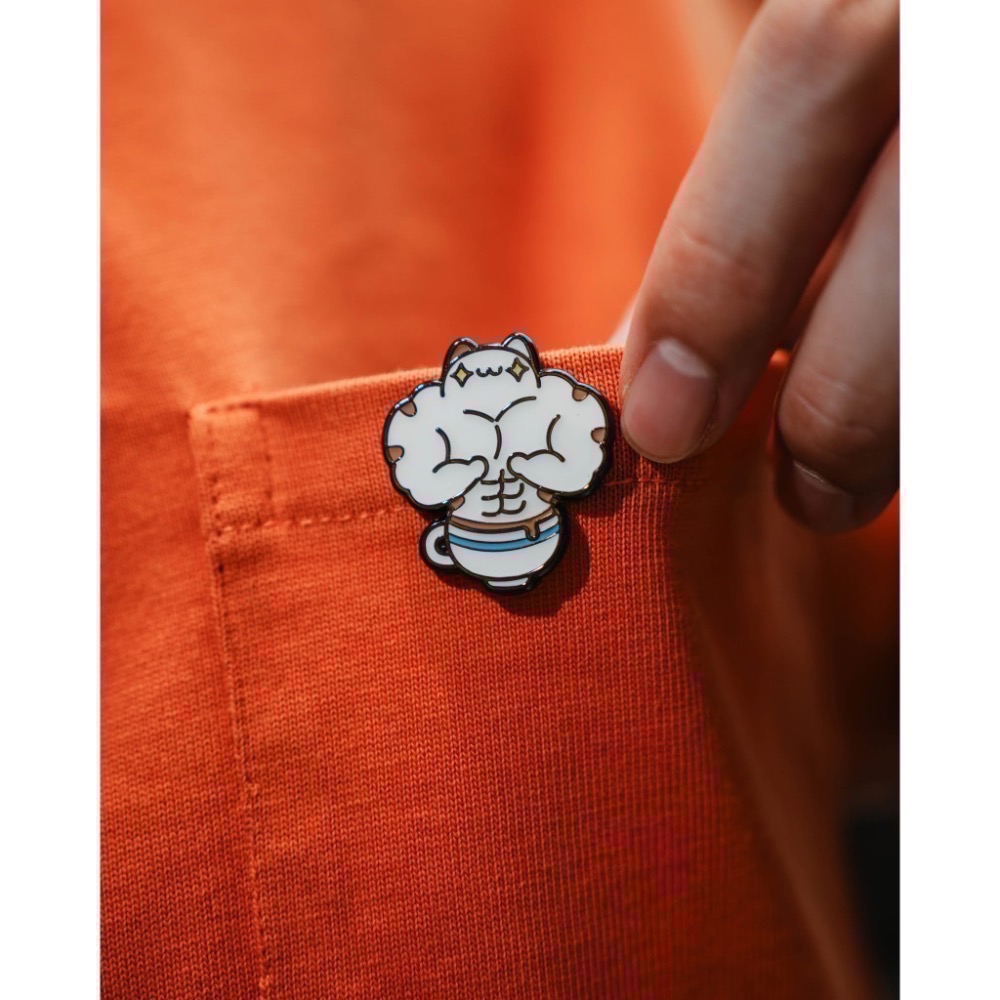 全新限量現貨&預購 正版授權 10月卡特島新品 咖波生日蛋糕絨毛娃娃 蛋糕捲 徽章 零錢包 壓克力御守-細節圖8