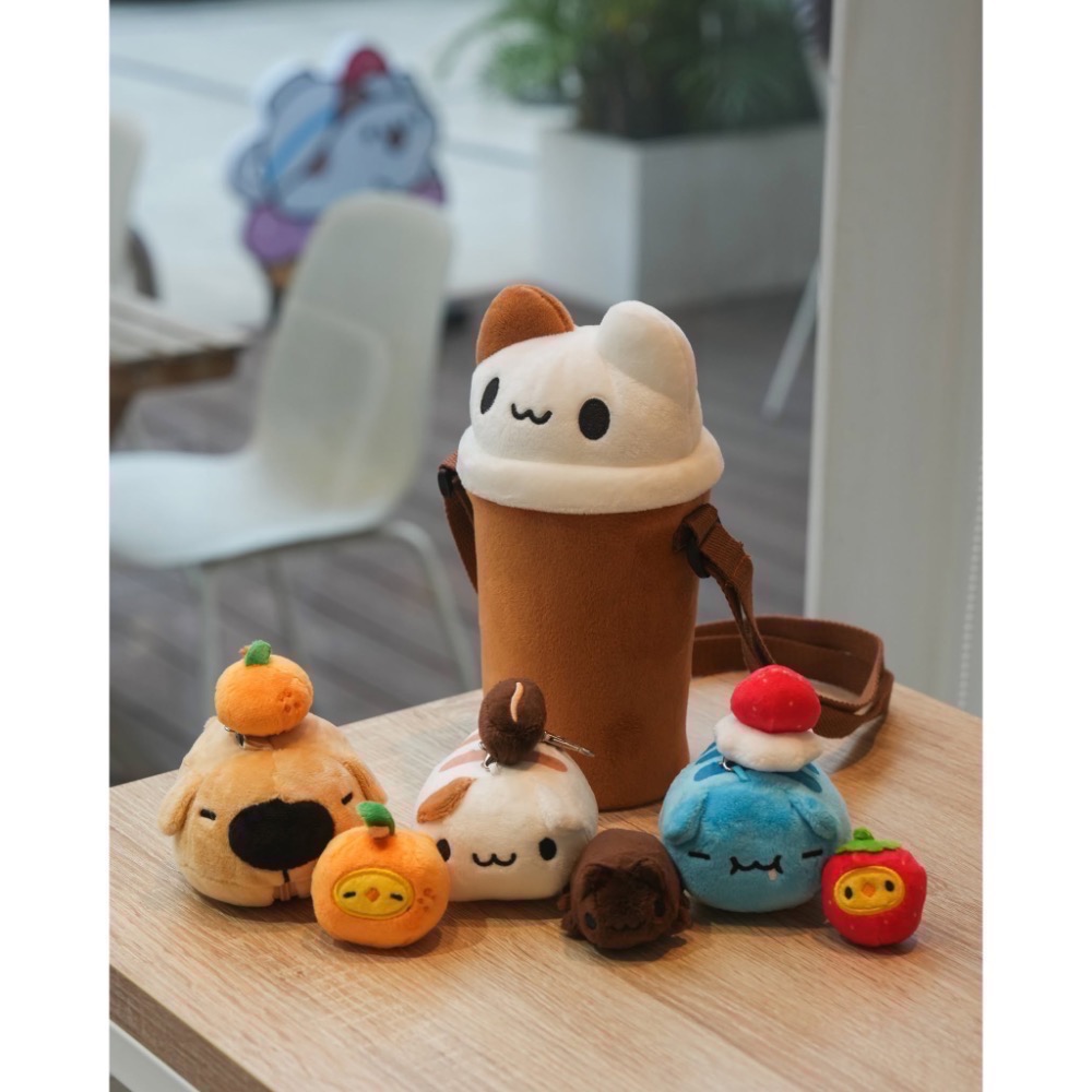 全新限量現貨+預購 11月卡特島新品 咖啡豆貓蟲 深焙 杯杯 招財咖波絨毛娃娃 小肉咖 小肉狗 投影機 存錢筒-細節圖5