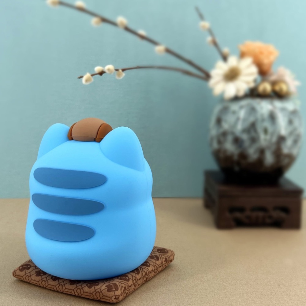 全新限量現貨 貓貓蟲咖波 故宮100周年 聯名精品小物 造型手機座 造型氣氛燈 達摩吊飾 附贈展示架-細節圖3