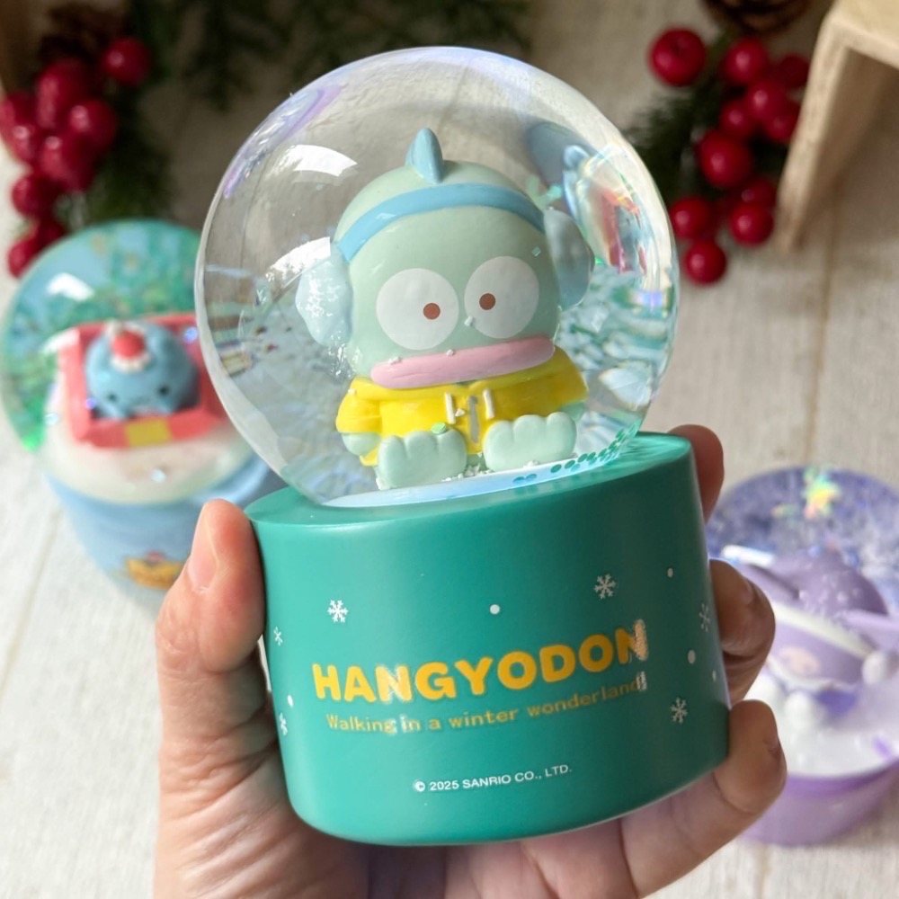 全新限量 正版授權 7-11  七彩夜燈水晶球 kitty 酷洛米 醜魚 維尼 奇奇蒂蒂 咖波 史努比 哆啦a夢-細節圖4