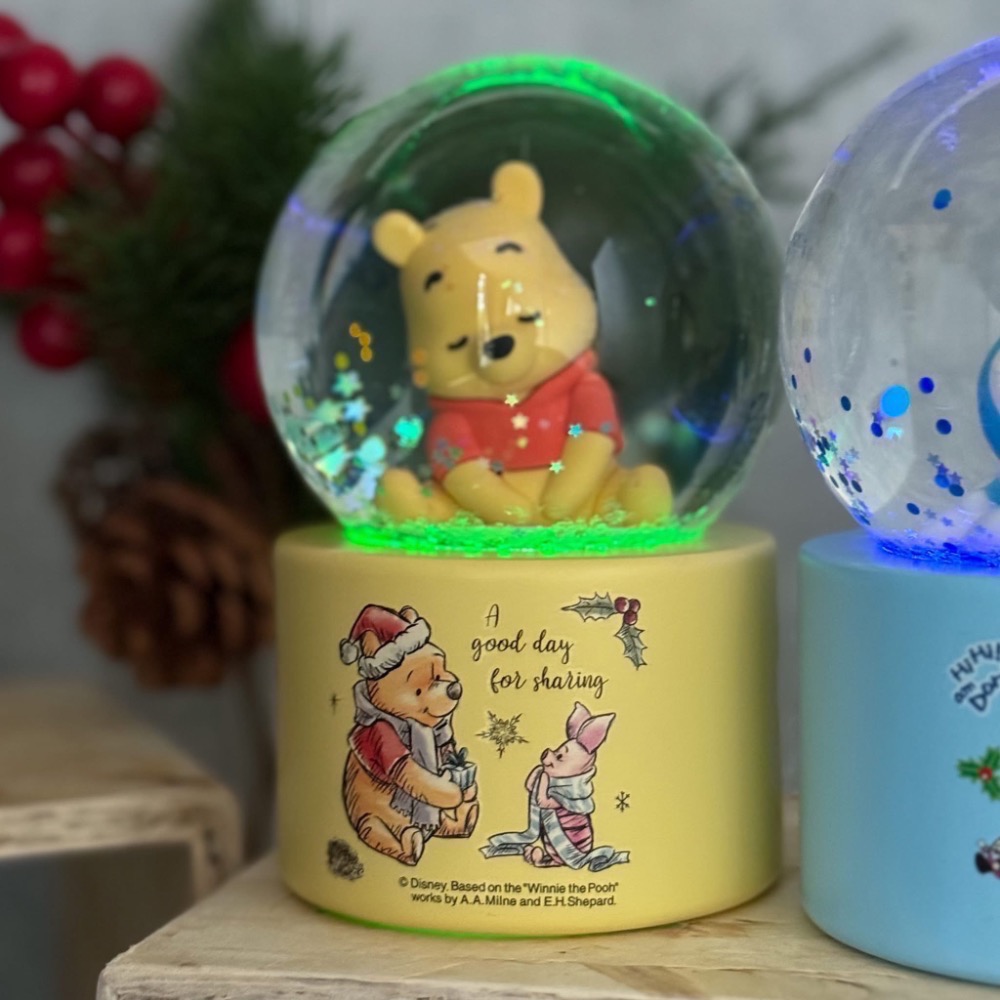 全新限量 正版授權 7-11  七彩夜燈水晶球 kitty 酷洛米 醜魚 維尼 奇奇蒂蒂 咖波 史努比 哆啦a夢-細節圖6