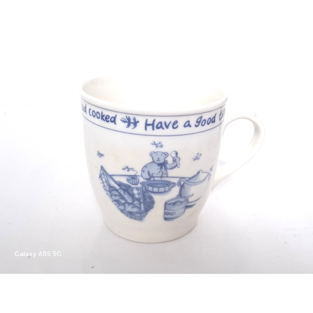 藍白手繪泰迪熊圖案馬克杯Have a good time-細節圖3
