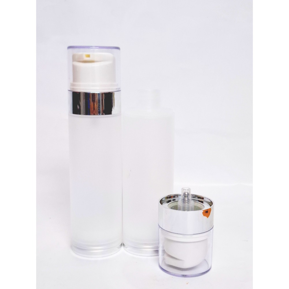 100ml 磨砂霧面按壓式真空瓶2入，適用於乳液、精華液、化妝水等分裝，方便攜帶。 市價：198元 本館超低價售完為止-細節圖3