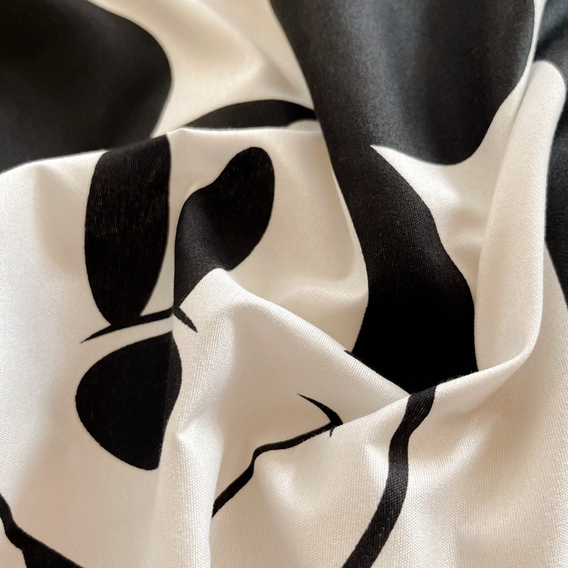 黑白米奇 可愛卡通迪士尼 水洗棉床包 米奇 維尼熊 米老鼠 柔軟親膚 動漫 床罩 單人/雙人/加大雙人床包 禮物交換-細節圖4