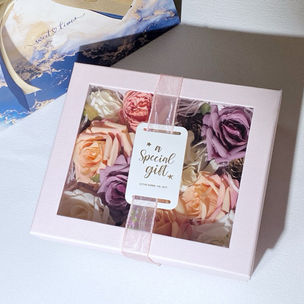 粉色盒+仿真花+拉菲草+提袋