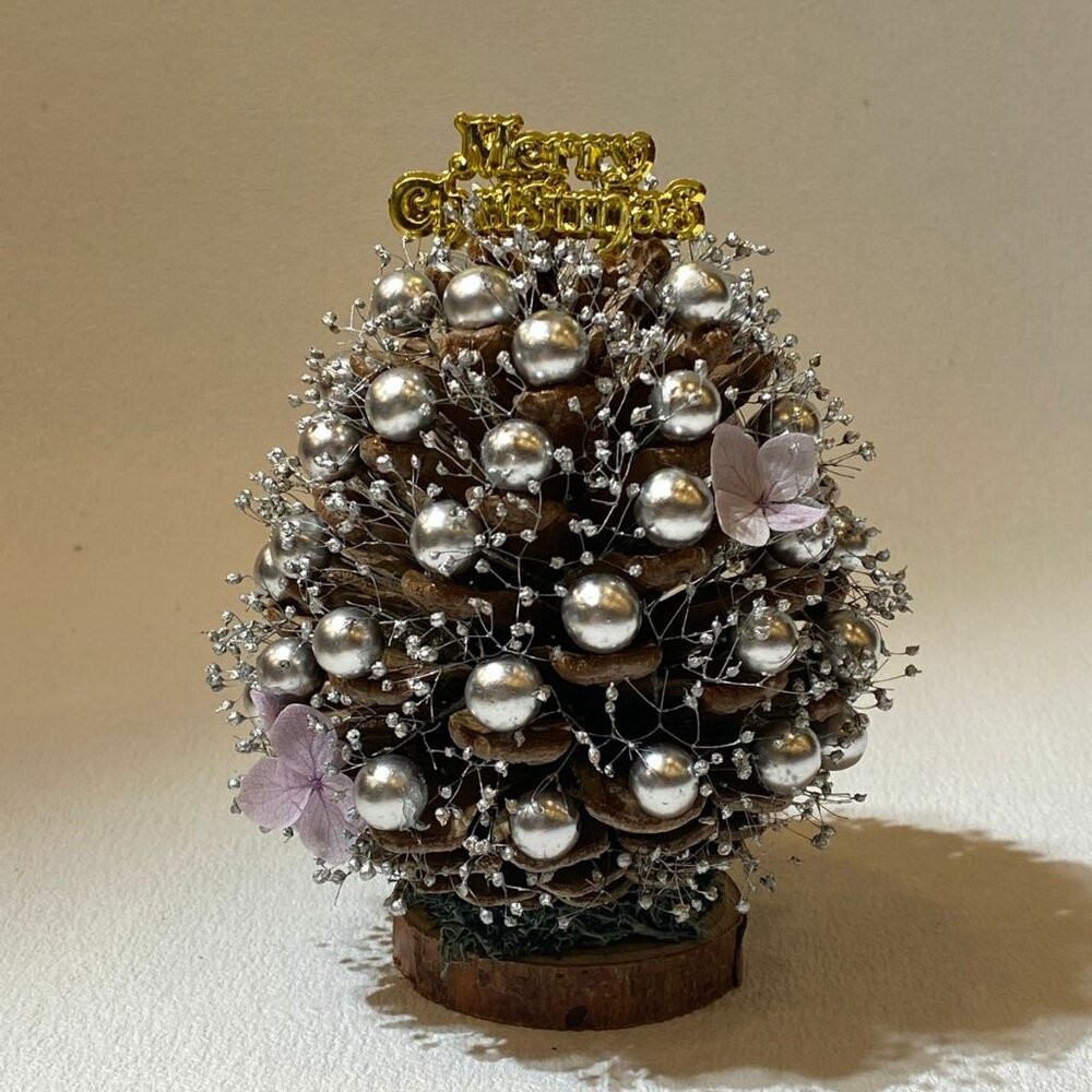 松果聖誕樹 聖誕節裝飾 辦公桌佈置  聖誕樹 辦公室裝飾 辦公室小物 辦公桌小物 辦公室 桌上擺件 桌面裝飾 居家裝飾-細節圖6