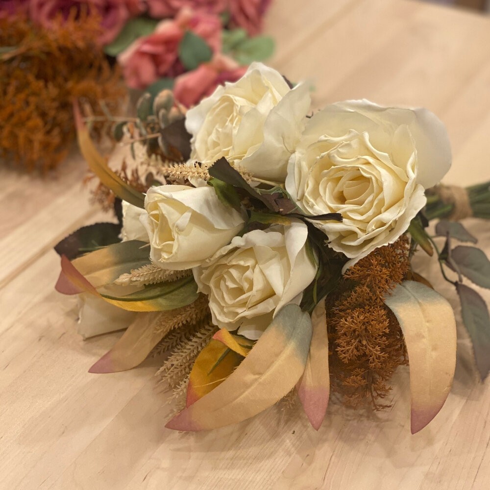 人造花束 婚禮用人造花束 仿真花束 人工花束  經典款人造花束 現代風格人造花束 裝飾用人造花束 【GXS拍照道具】-細節圖5
