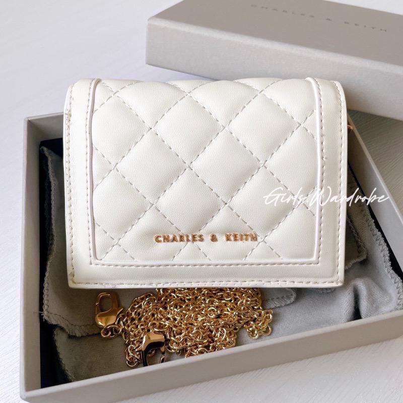 【𝐆𝐢𝐫𝐥𝐬.𝐖𝐚𝐫𝐝𝐫𝐨𝐛𝐞新加坡小CK正品代購】超美新款✨奶茶色 寶寶藍菱格短夾WOC 錢包 母親節禮物 生日禮物-規格圖11