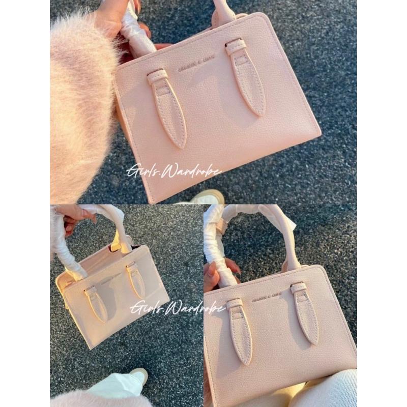 【𝐆𝐢𝐫𝐥𝐬.𝐖𝐚𝐫𝐝𝐫𝐨𝐛𝐞新加坡小CK正品代購】兔耳凱莉包 手提包 斜背包CK2-50781362母親節禮物-細節圖9