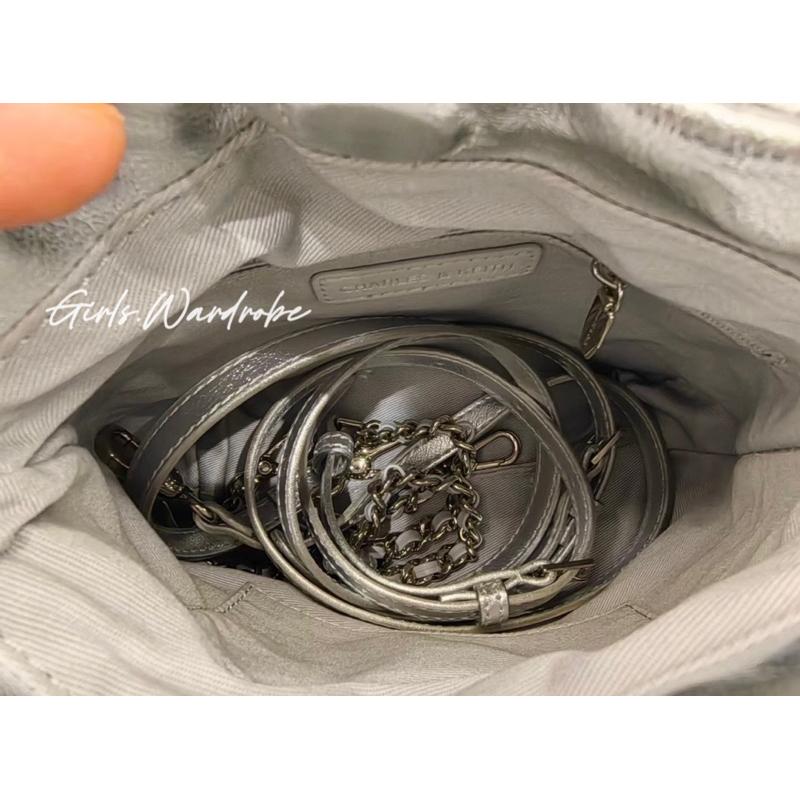 【𝐆𝐢𝐫𝐥𝐬.𝐖𝐚𝐫𝐝𝐫𝐨𝐛𝐞新加坡小CK正品代購】最新迷你款菱格鍊條流浪包 後背包 托特包CK2-60782390-細節圖5