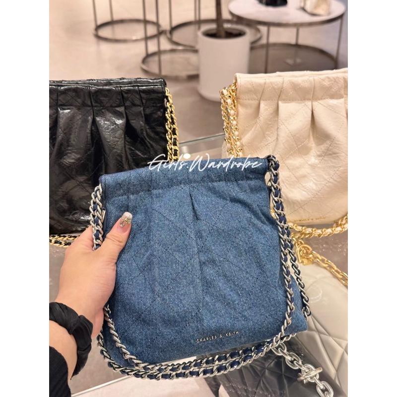 【𝐆𝐢𝐫𝐥𝐬.𝐖𝐚𝐫𝐝𝐫𝐨𝐛𝐞新加坡小CK正品代購】最新迷你款菱格鍊條流浪包 後背包 托特包CK2-60782390-細節圖9