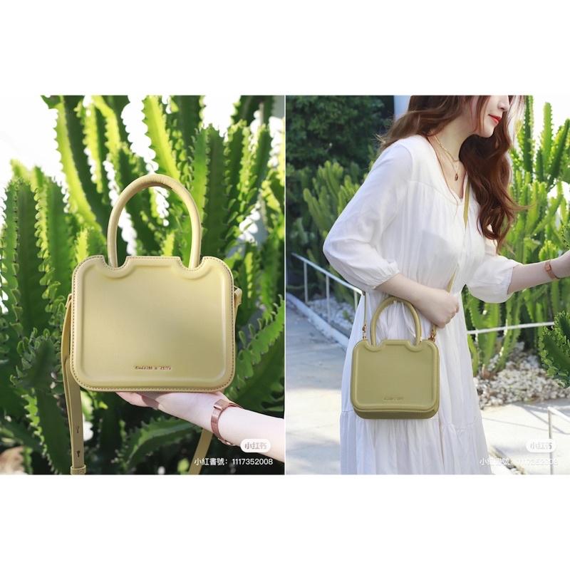 【𝐆𝐢𝐫𝐥𝐬.𝐖𝐚𝐫𝐝𝐫𝐨𝐛𝐞新加坡小CK正品代購】手提硬殼包 餅乾包 斜背包CK2-30781598 情人節-細節圖4